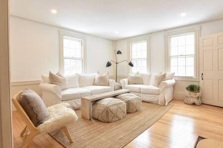 Cummaquid Casa | Featured in Cape Cod Life Magazine