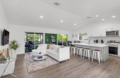 Pembroke Park Villa | Featuring 4 bedrooms and 2 bathrooms, it sleeps 10 people comfortably.