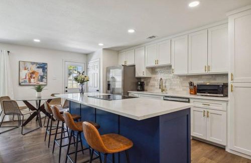The Colony Casa | Feel at Home! New Renovated House By Grandscapes