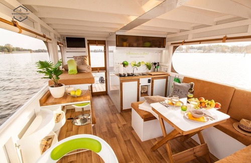 Bad Saarow Cabina | Feel-good boat DELFIN in Bad Saarow (mooring) - Feel-good boat houseboat vacation