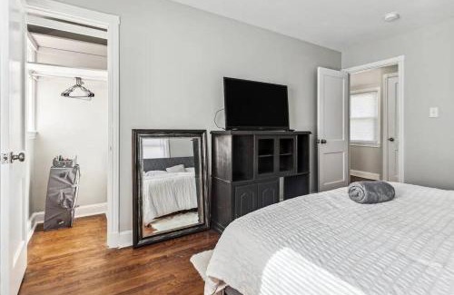 West Hyattsville Casa | Feel Good Home, Kingbed, Free parking, Backyard