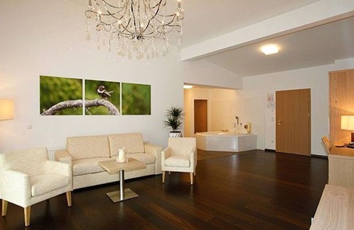 Hinterstoder Casa | Feel-good suite 4-star deluxe, shower and bath, WC - Relax- & Wanderhotel