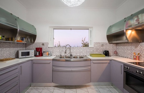 Kato Galatas Casa | Feel like Home, sunlight apartment, seaview & pool