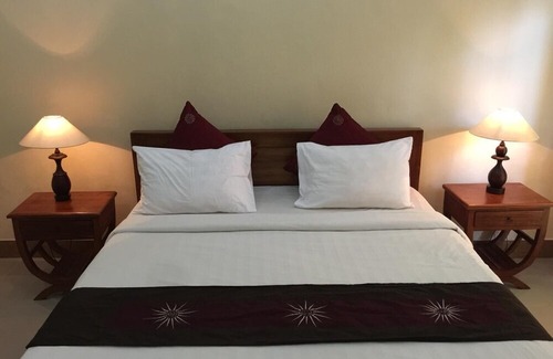 Ubud City-Centre Casa | Feel the Balinese Ambience in the Heart of Ubud, 10 Mins to Central ubud (Dbl)