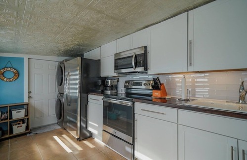 Twin Lakes Casa | Feel the Ocean breeze! 3-bedroom mobile home with AC in Key Largo