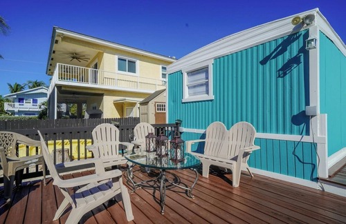 Twin Lakes Casa | Feel the Ocean breeze! 3-bedroom mobile home with AC in Key Largo