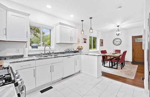 Proctor Casa | Feel the real VT! Ski Killington, Dogs Welcome!