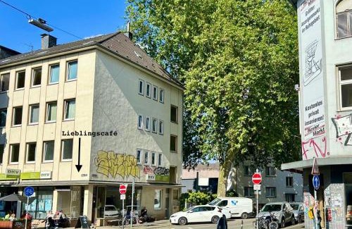 Bruckstraße Apartamento | FeelsLikeHome - Urbane Altbauwohnung mit Dachterasse& Parkplatz