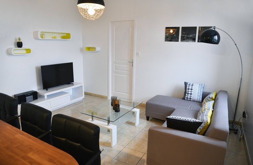 Luxeuil-les-Bains Apartamento | pies en la cabeza del agua en las nubes (a 150 metros de los baños termales)