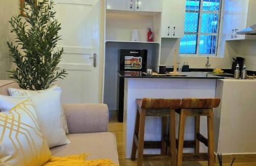 Dar es Salaam Apartamento | Fefe's 2BR Apartment with Swimming Pool