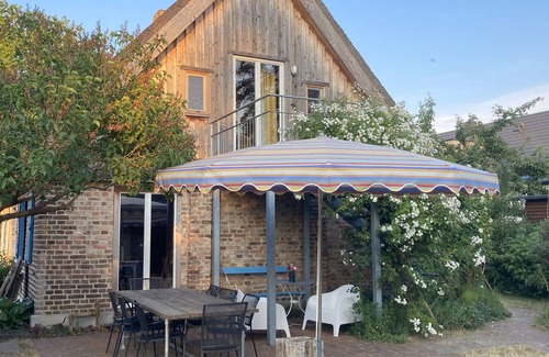 Bellin Casa | Feha - cabaña de paja histórico con remolque y un gran huerto