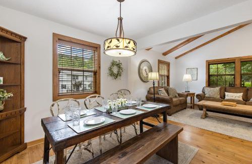 Blowing Rock Casa | Fehrway to Heaven
