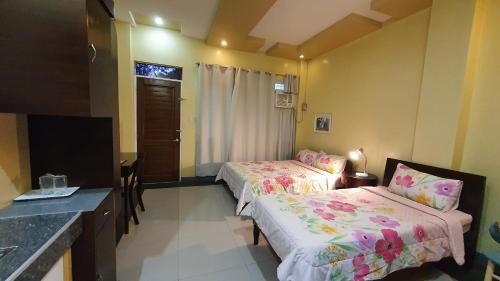 General Santos Hotel | Felicidad Resto and Pension House
