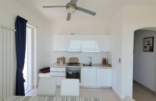 Marina di Felloniche Apartamento | Felloniche Apartment Sea View, Castrignano del Capo, Italy