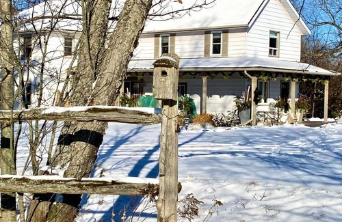 Cramahe Casa | Fells Meadows Farmhouse on Country Property