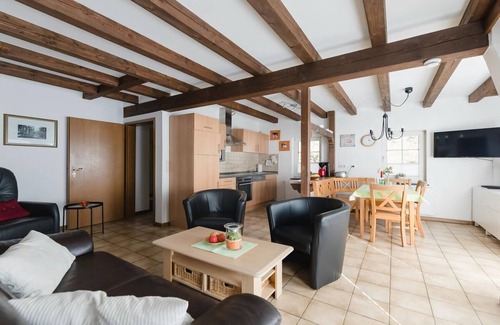 Eslohe Casa | Felsberg retiro moderno