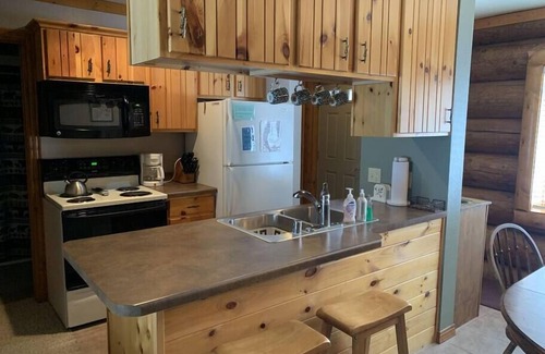 Minocqua Condominio | Fence Lake Condo #10 - Docking, WIFI, Beach