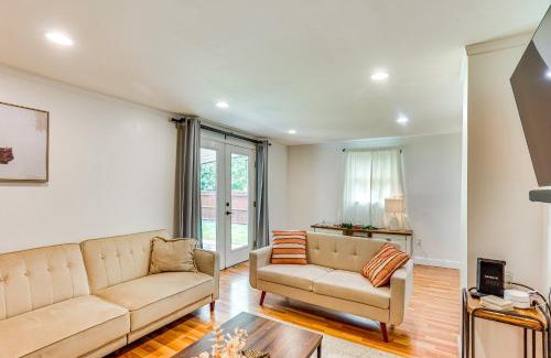 Bernville Casa | Fenced Backyard, Grill and Deck Bernville Home!