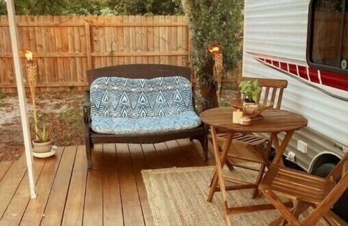 Orlovista Casa | Fenced Camper with patio 15 min from Universal