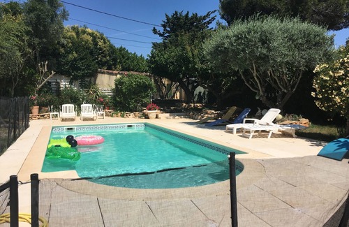 Generac Villa | Impresionante villa con piscina privada y jardín