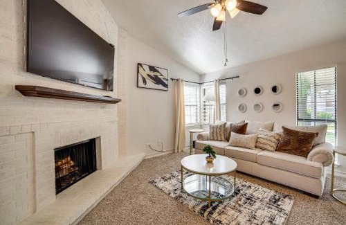 Garland Casa | Fenced-In Yard Home Less Than 1 Mi to Lake Ray Hubbard!