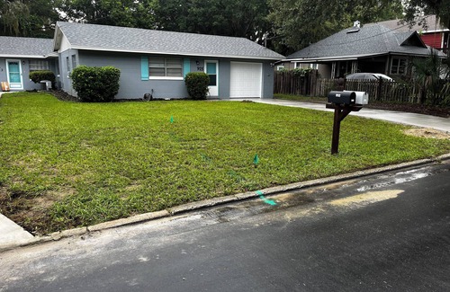 Mount Dora Casa | Fenced-in yard. Walkable to restaurants, shops, parks, lakes, theatre & pool.