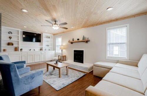 Columbia Casa | Fenced Yard 10 Mins to Lake Murray