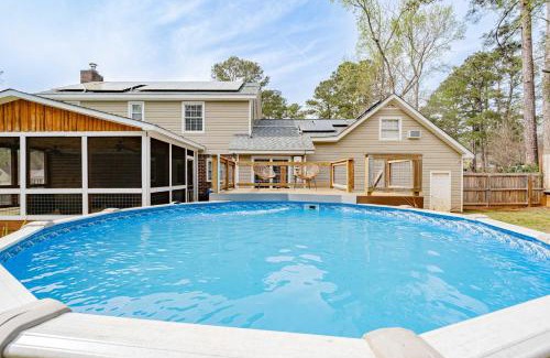 Columbia Casa | Fenced Yard 10 Mins to Lake Murray
