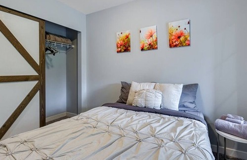 Cathcart Casa | Fenced yard - Mud proof - 3BD 2BA Apt