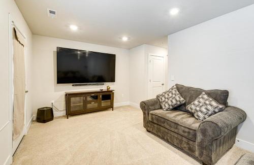 Waldorf Casa | Fenced Yard Spacious Southern Maryland Townhome!