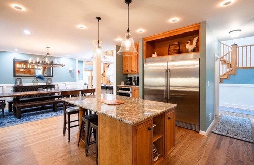 Saugatuck Casa | Fennville Stunner! Hot tub, Theatre, Assoc Lake MI Beach