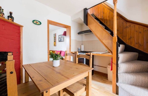 Warwick Casa | Cabaña del lado del canal de Fergie