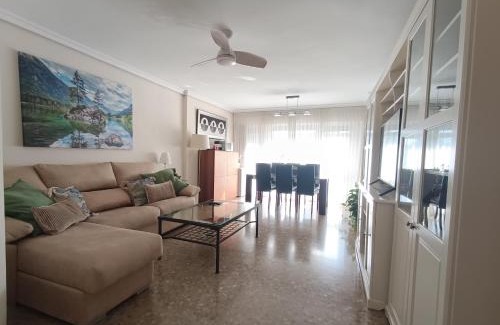 Los Remedios Apartamento | Feria apartment, near Plaza España