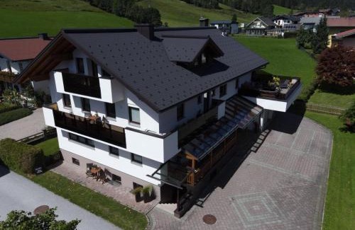Sankt Martin am Tennengebirge Apartamento | Ferienwohnung Maria Gstatter