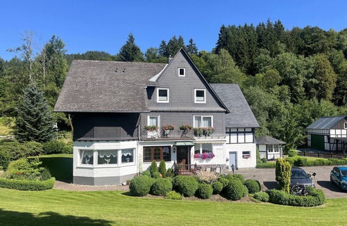Elkeringhausen Apartamento | Ferienwohnung "orkeblick" mit Küchenzeile