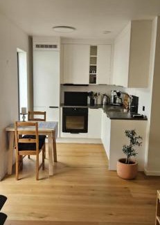 Lillesand Apartamento | Ferieleilighet til leie nær Dyreparken, Sørlandssenteret, sjøen og Lillesand