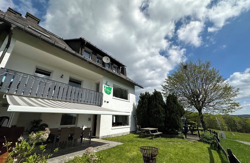 Langewiese Casa | Ferien Apartment Haus Aktiv Winterberg, Www.haus-aktiv.de, 7 - 20 Personen
