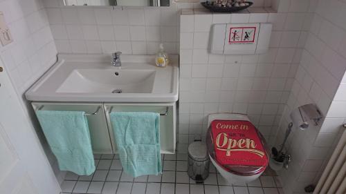 Neustadt-Diedesfeld Apartamento | Ferienwohnung Weinstraßenmitte