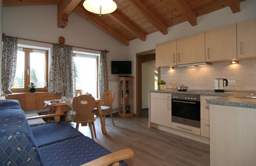 Ramsau bei Berchtesgaden Apartamento | Apartamento Hochkalter, 1-2 personas, 26 m², ducha / WC, balcón, TV, W-LAN, lavavajillas, 1 dormitorio, desván
