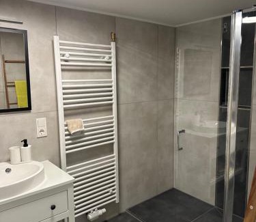Wildeshausen Apartamento | Ferien ind Monteur Wohnung Maiglöckchen mit 2 Schlafzimmern