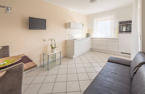 Tramin Apartamento | Ferienwohnung Zwerger, NEU ab Mai 2024 Pool mit Salzwasser im Südgarten