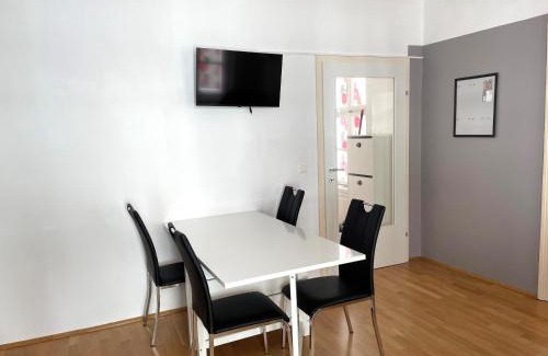 Sankt Polten Apartamento | Ferienapartment PASSAUER WOLF im Zentrum, klimatisiert