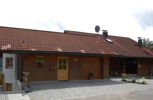 Bayerisch Eisenstein Apartamento | Casa de vacaciones en medio de la naturaleza virgen. Dormitorio en la galería.