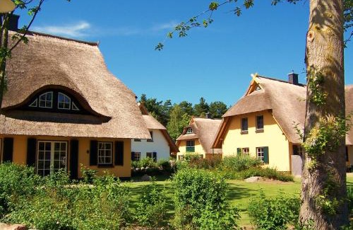Dierhagen Dorf Casa | Ferienhäuser Fischland