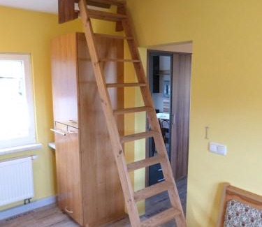 Manebach Apartamento | Ferienhütte Ilmtalblick
