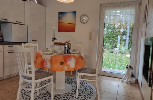 Byhleguhre Apartamento | Ferienhaus am Holunderfließ - Holiday home, comb. WZ/SZ, kitchen, shower/WC, garden