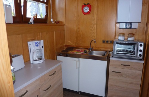 Burg-Kauper Apartamento | Ferienhaus am Fließ - Ferienhaus am Fließ, SZ im OG, WZ, Küche, Du/wc, Terrasse