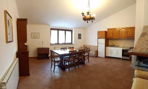 Macerino Apartamento | Ferienhaus Arcus Vier Zimmer Wohnung Ginestra
