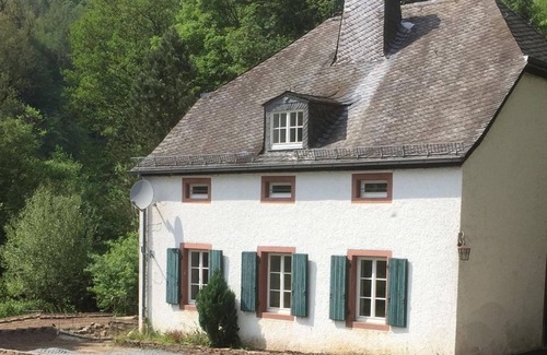 Schillingen Casa | Ferienhaus Burg Heider Mühle - Ferienhaus, Dusche und Bad, WC, 3 Schlafräume