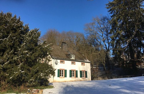 Schillingen Casa | Ferienhaus Burg Heider Mühle - Ferienhaus, Dusche und Bad, WC, 3 Schlafräume